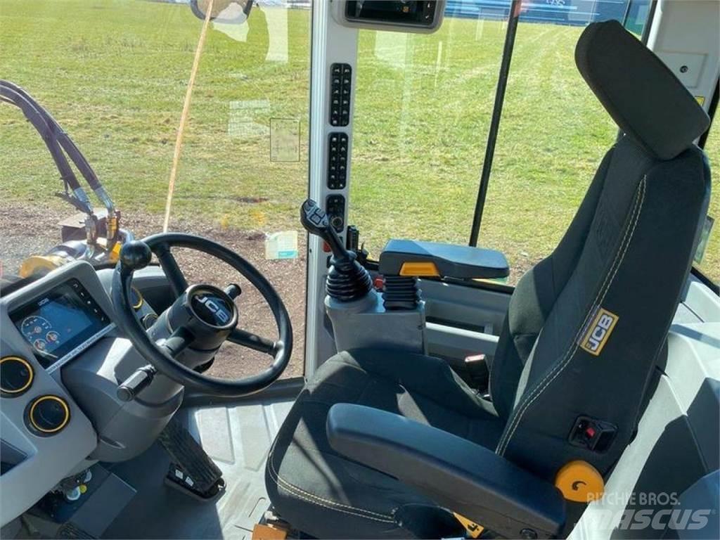 JCB 437 HT Фронтальні навантажувачі