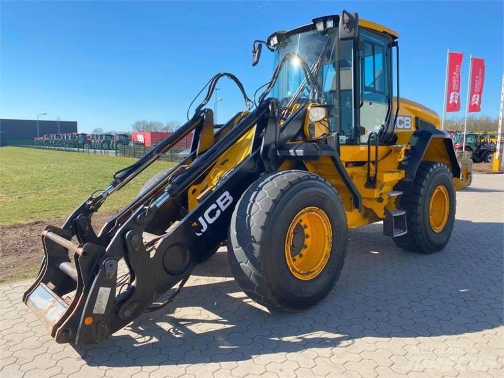 JCB 437 HT Фронтальні навантажувачі