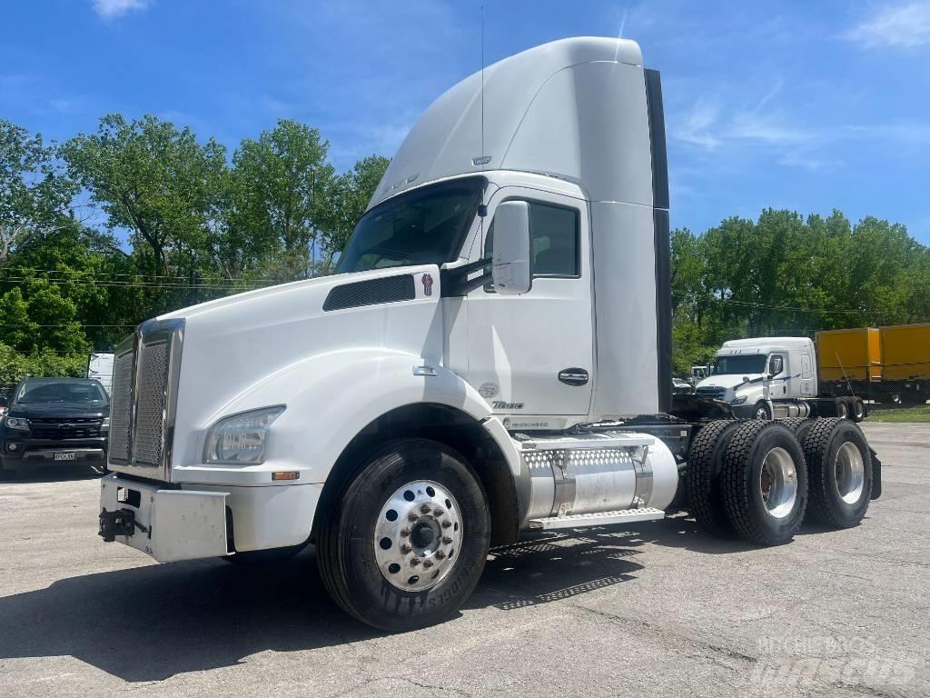 Kenworth T 880 Тягачі