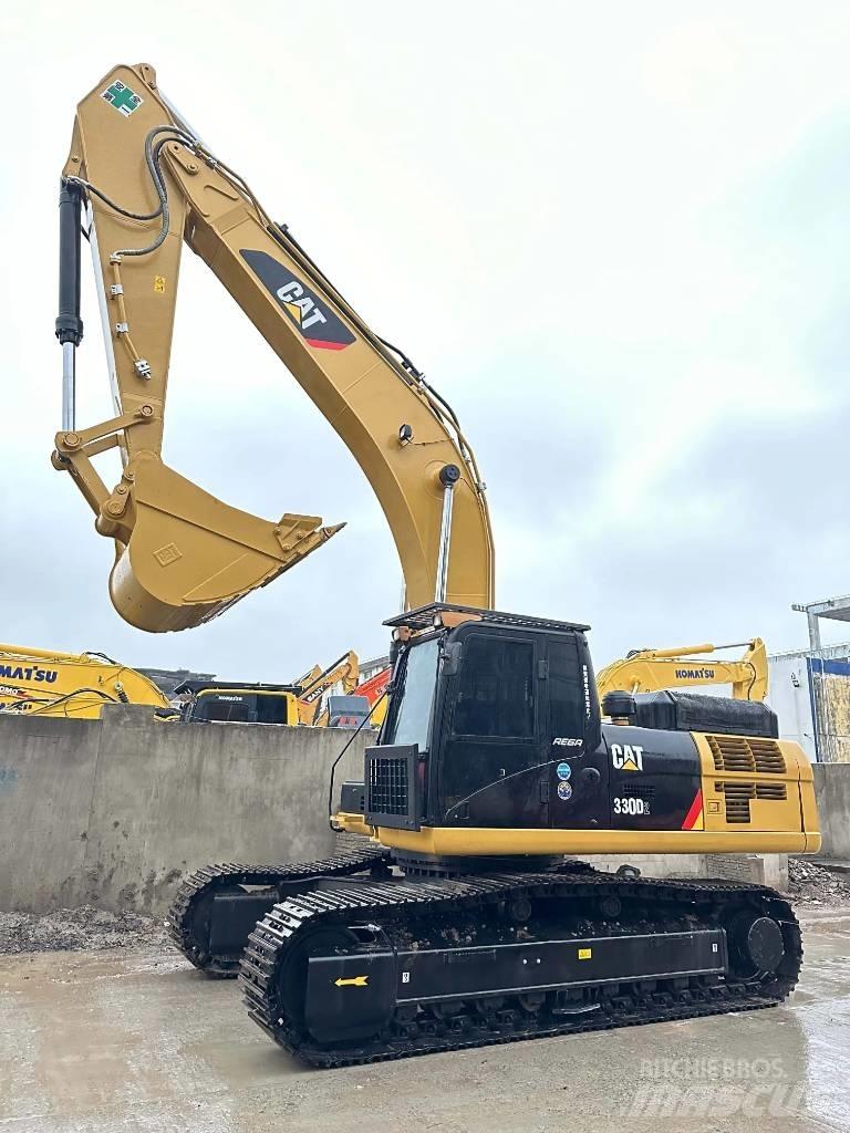 CAT 330 D2 Середні екскаватори 7т. - 12т.