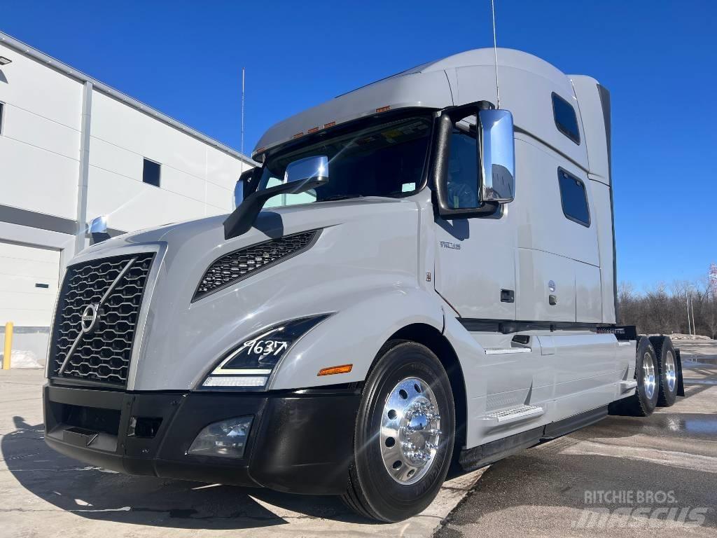 Volvo VNL860 Тягачі