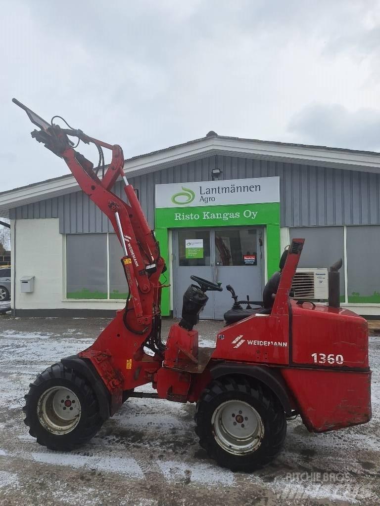 Weidemann 1360 Багатофункціональне обладнання для вантажних і землекопальних робіт