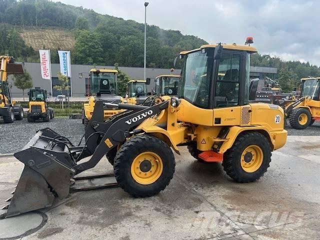 Volvo L 30 G Фронтальні навантажувачі