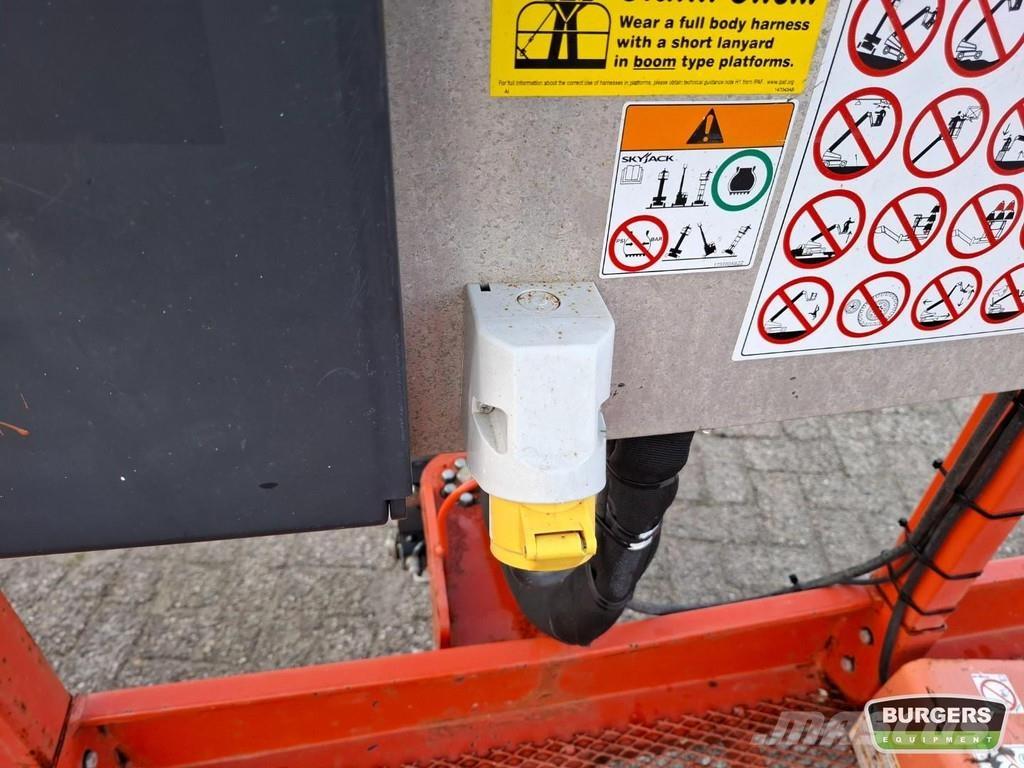 SkyJack SJ85 AJ Колінчаті підйомники