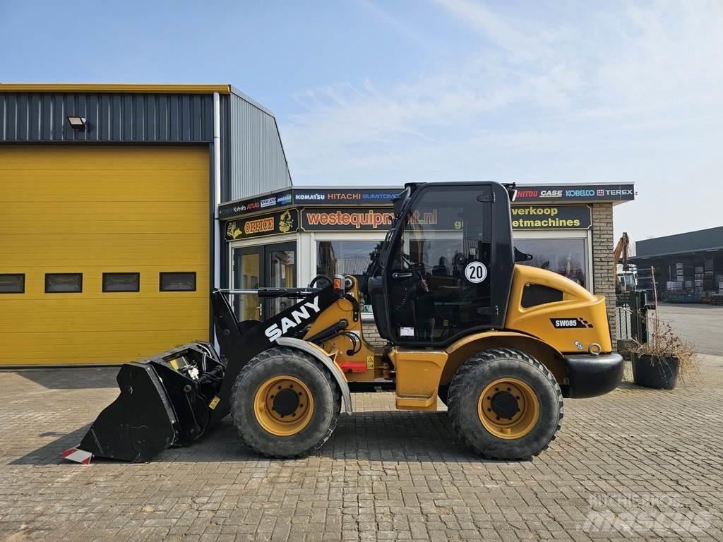 Sany SW085 Фронтальні навантажувачі