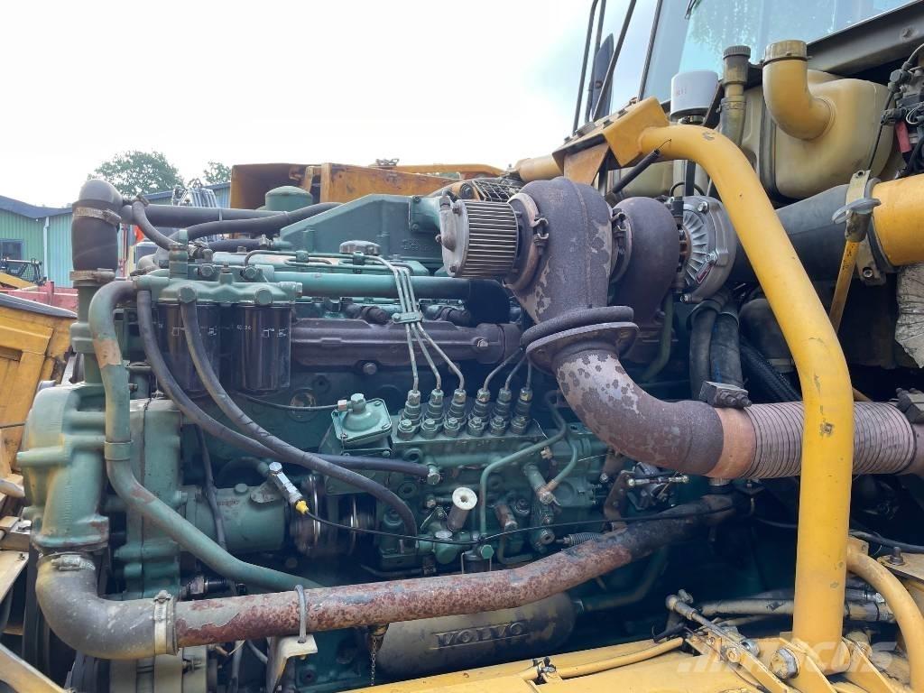 Volvo A25C Зчленовані самоскиди