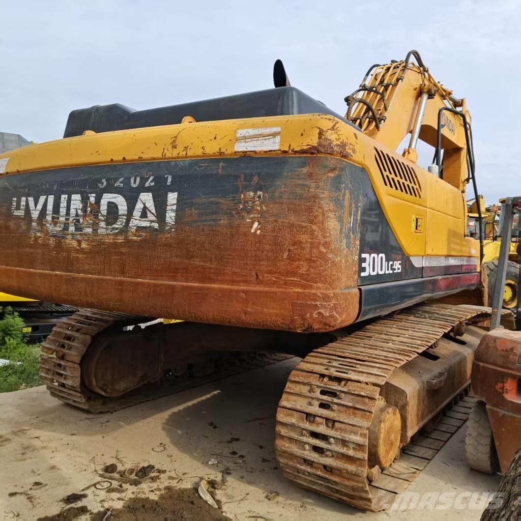 Hyundai R300LC Гусеничні екскаватори
