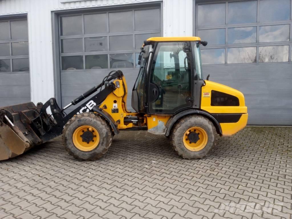 JCB 406 Фронтальні навантажувачі