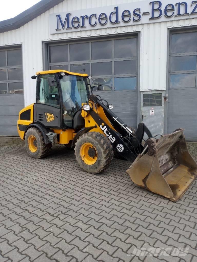 JCB 406 Фронтальні навантажувачі