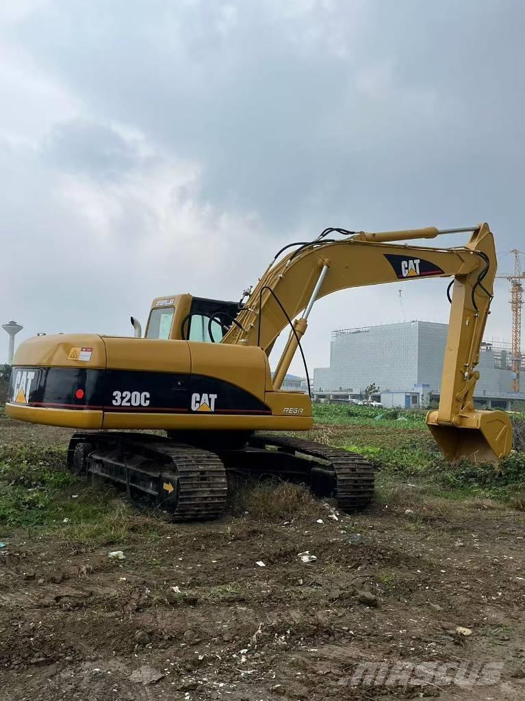 CAT 320 C Гусеничні екскаватори