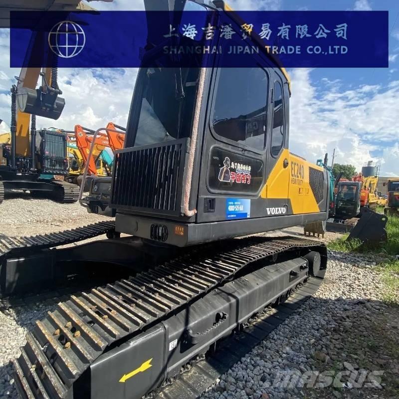 Volvo EC 240 Гусеничні екскаватори