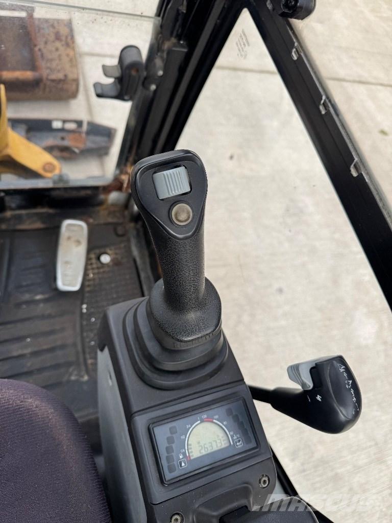 CAT 301.7 D Міні-екскаватори < 7т