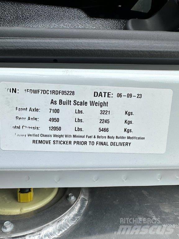 Ford F 750 Шасі з кабіною