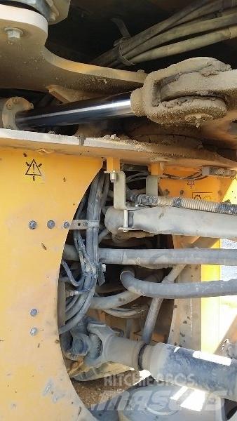 Volvo L180G Фронтальні навантажувачі