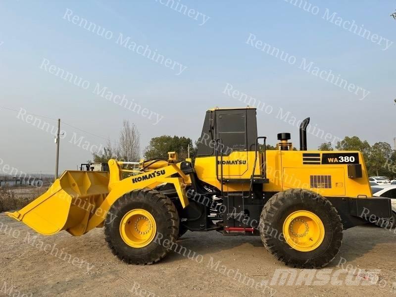 Komatsu WA380 Фронтальні навантажувачі