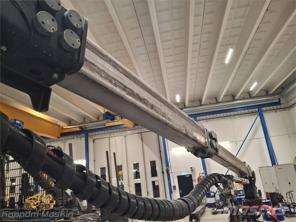 Komatsu 230h Крани лісозаготівельних машин