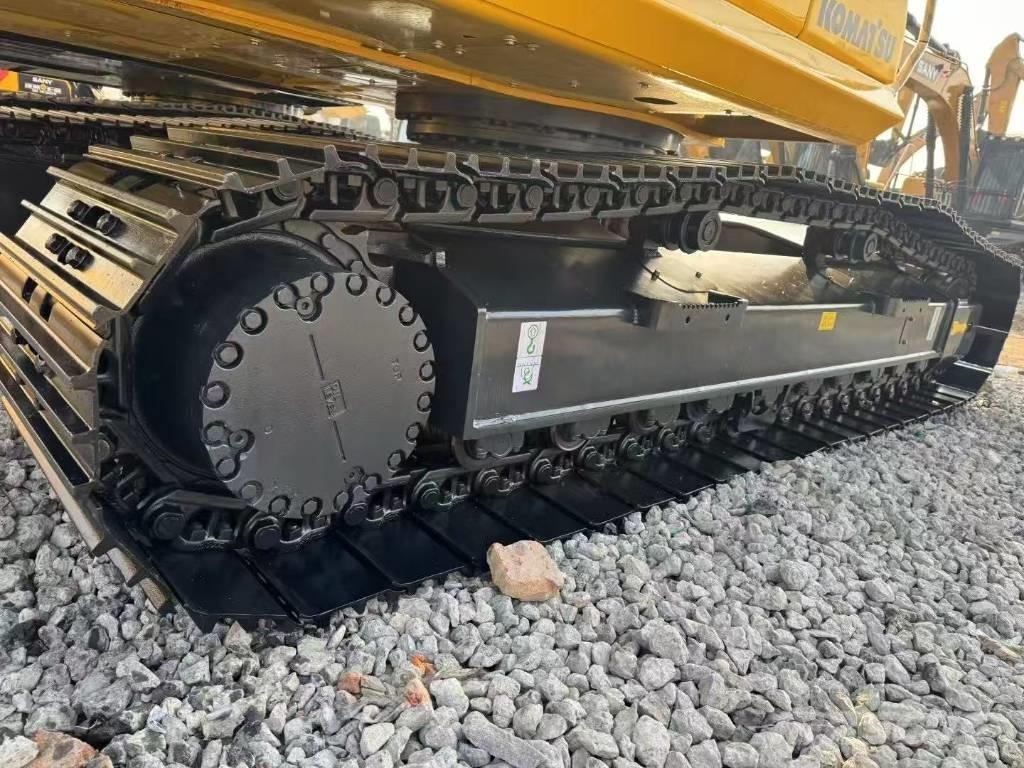 Komatsu 240-8N1 Гусеничні екскаватори