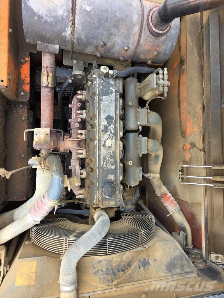 Doosan DX 380 LC Гусеничні екскаватори