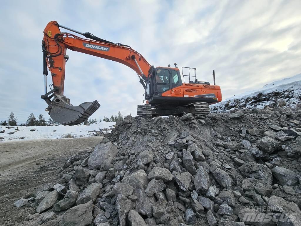 Doosan DX 340 LC Гусеничні екскаватори