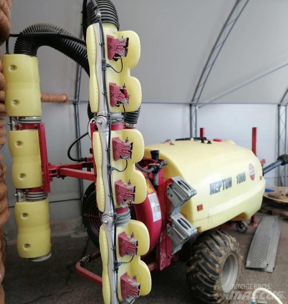 Hardi Neptun Причіпні обприскувачі