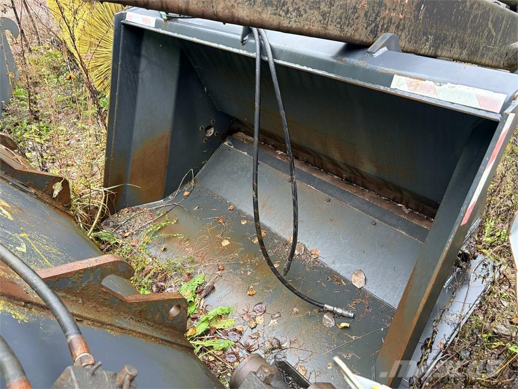 Snowstar HK700L Розсіювачі солі та піску