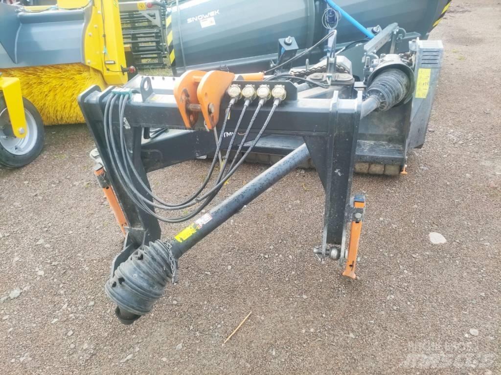 TCM Tds 220 Газонні і лукові косилки