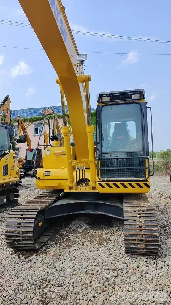 Komatsu PC 130 Гусеничні екскаватори