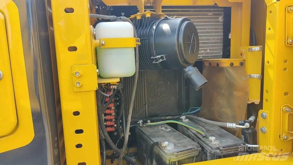 Komatsu PC 130 Гусеничні екскаватори