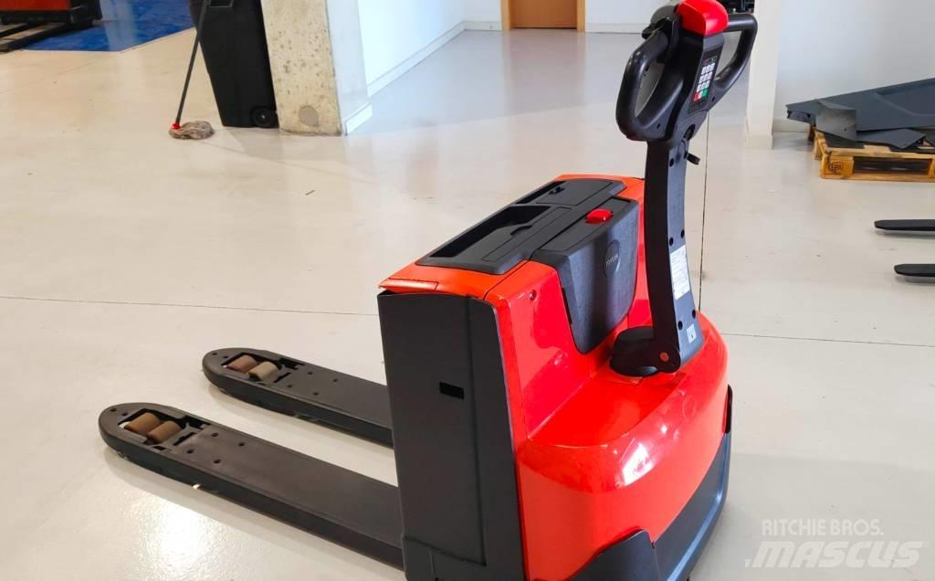 BT LWE 180 Штабелери