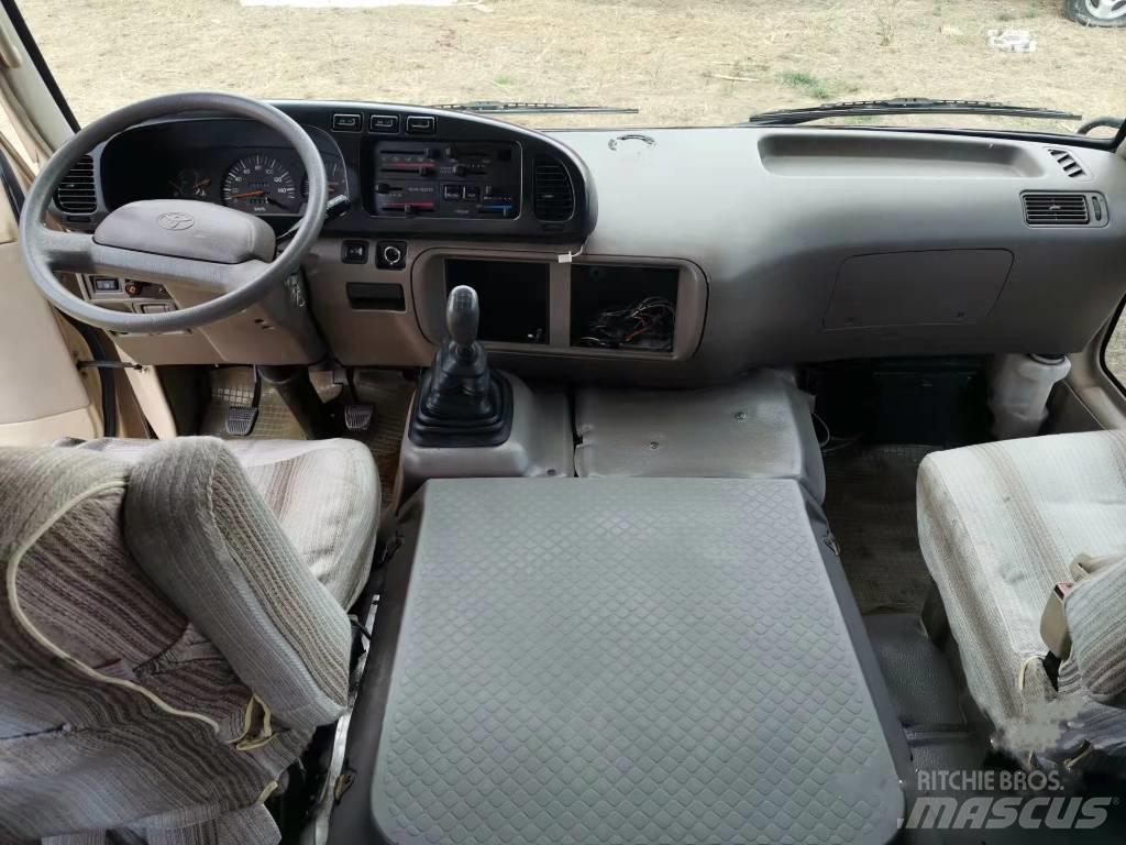 Toyota Coaster Міжміські автобуси