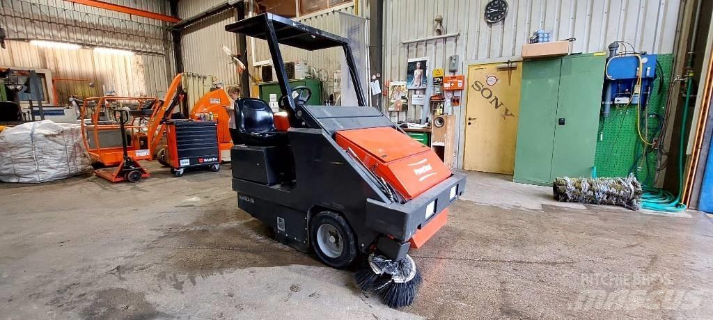 Powerboss SW6XKLPG Підмітальні машини