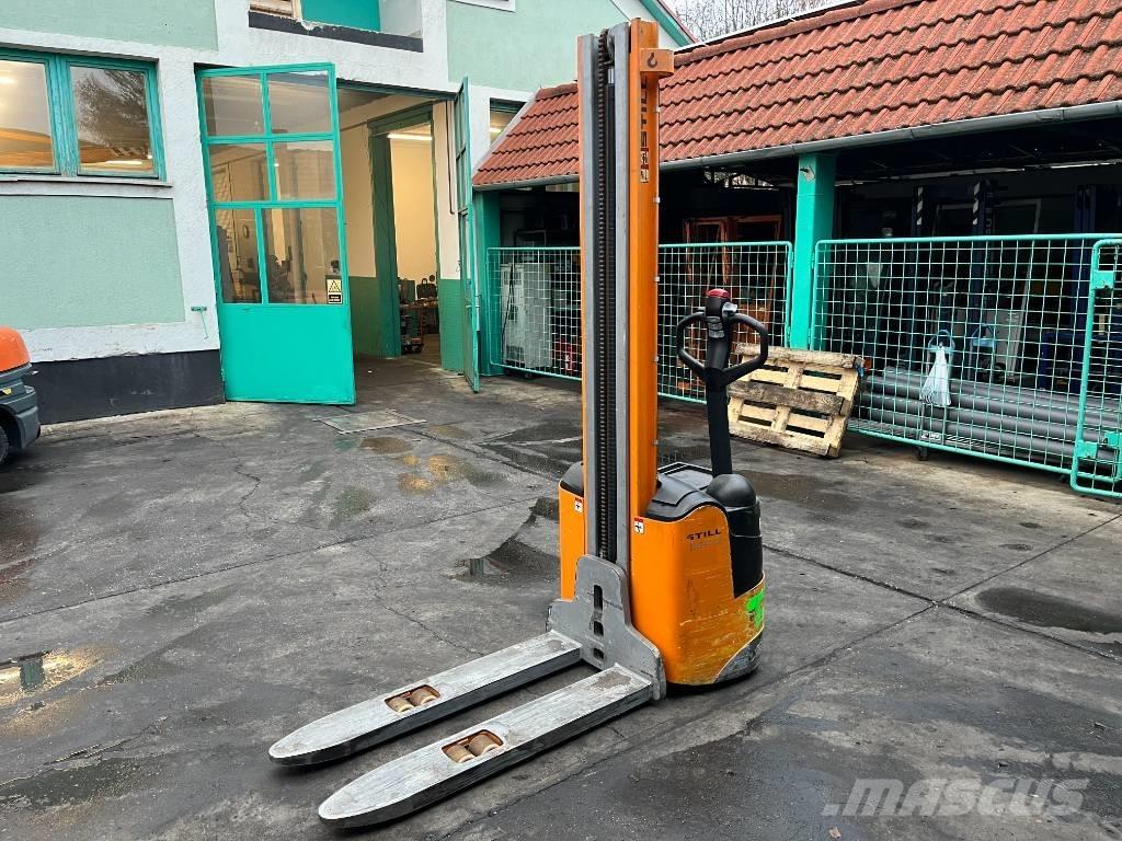 Still EGV12    V-4251 Самохідні електроштабелери