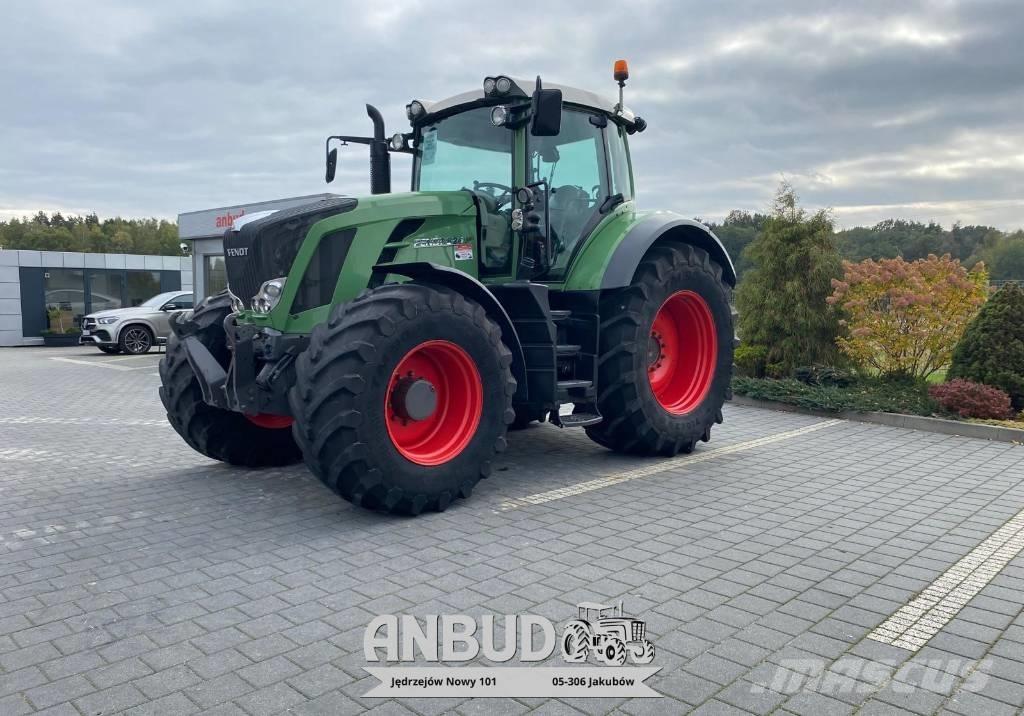 Fendt 826 Vario Трактори
