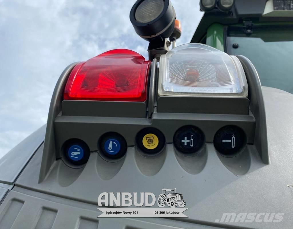 Fendt 826 Vario Трактори