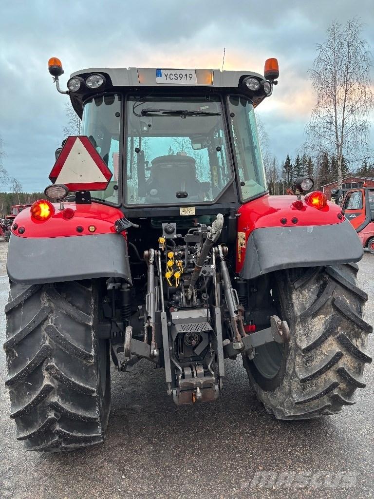 Massey Ferguson 5610 Трактори