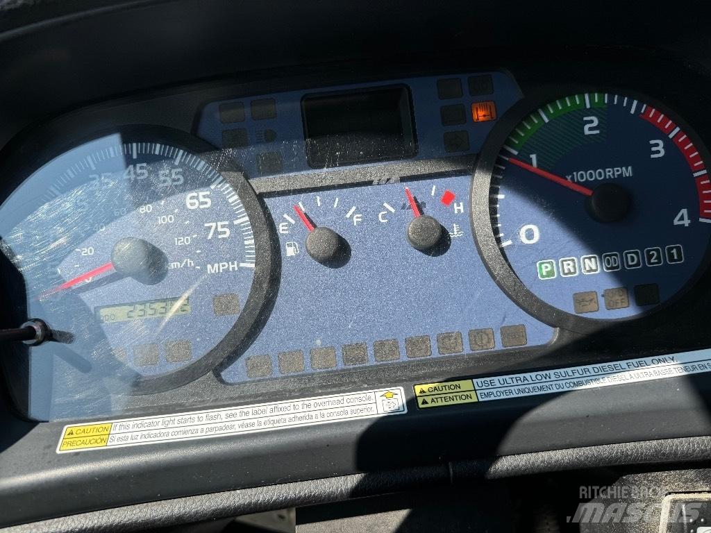 Hino 238 Фургони