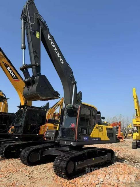 Volvo EC 240 Гусеничні екскаватори