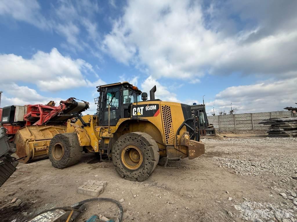 CAT 950 M Фронтальні навантажувачі