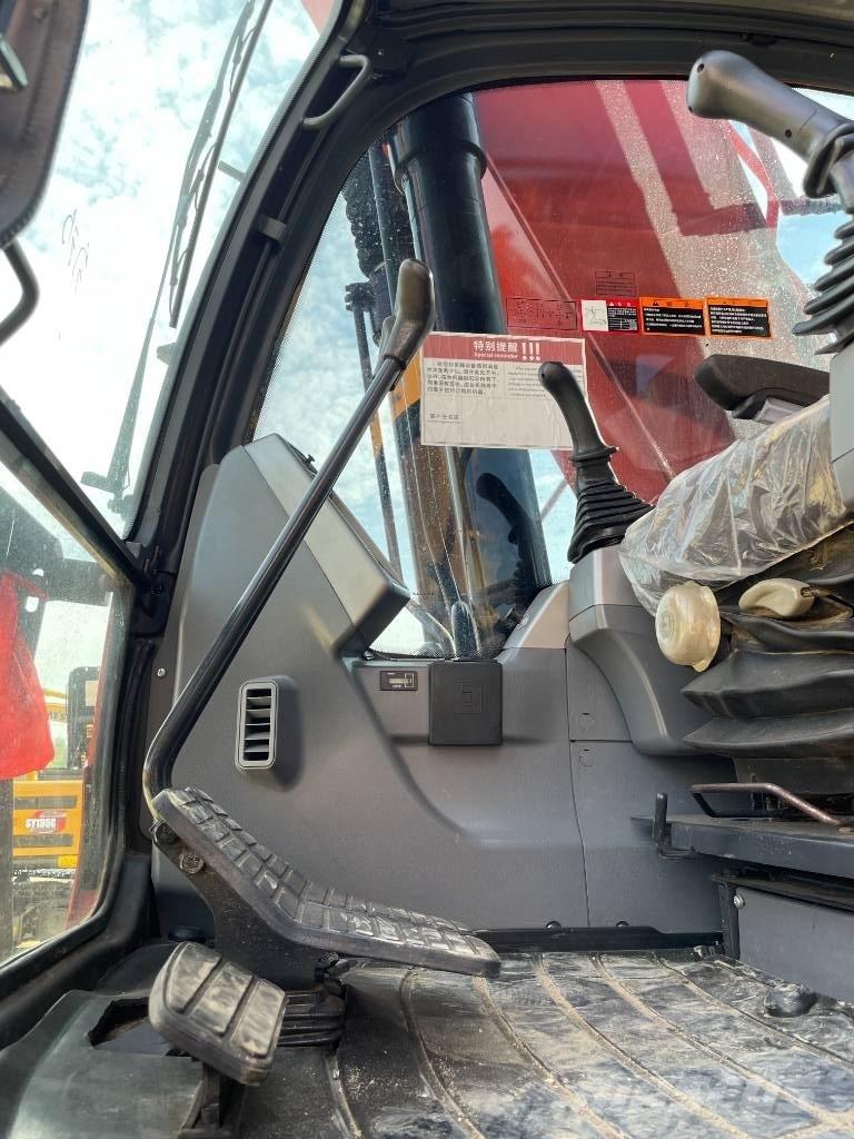 Doosan DX 225 LCA Гусеничні екскаватори