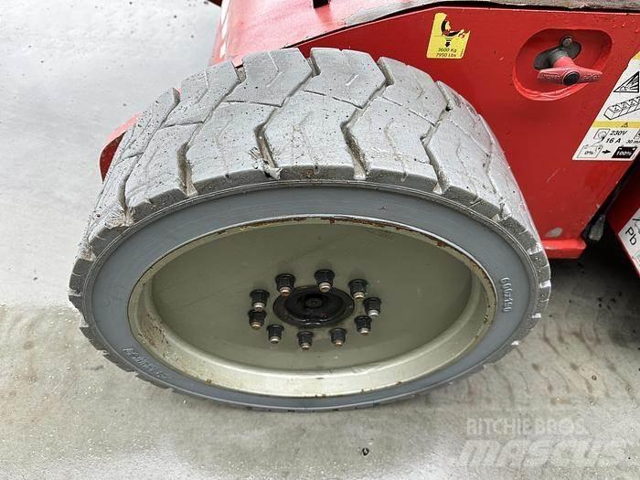Manitou 150AETJ-C Колінчаті підйомники