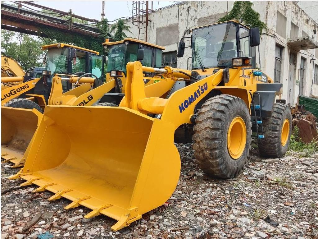 Komatsu WA 320-5 Фронтальні навантажувачі