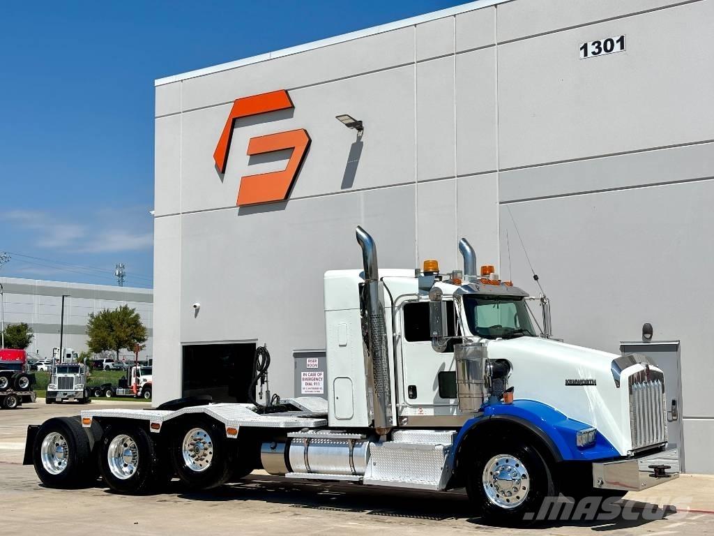 Kenworth T 800 Тягачі
