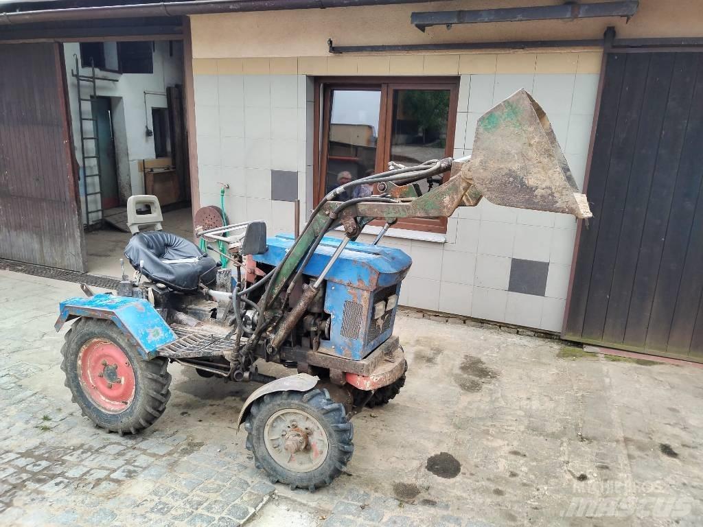  Zemědělský traktor Трактори