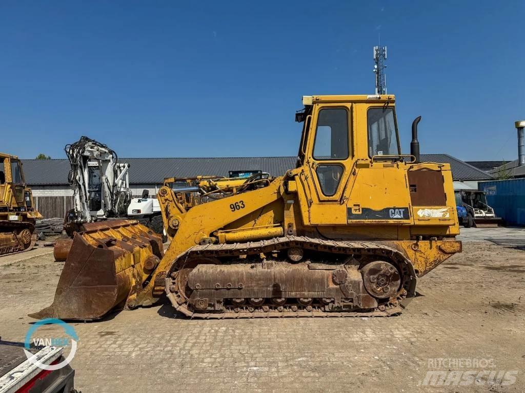 CAT 963 Гусеничні вантажники