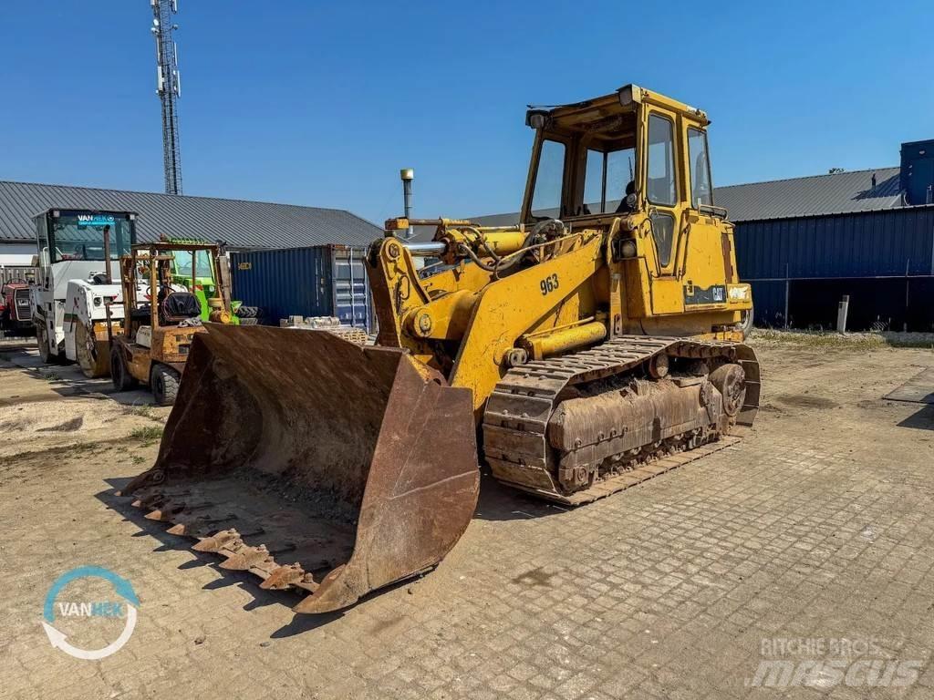 CAT 963 Гусеничні вантажники