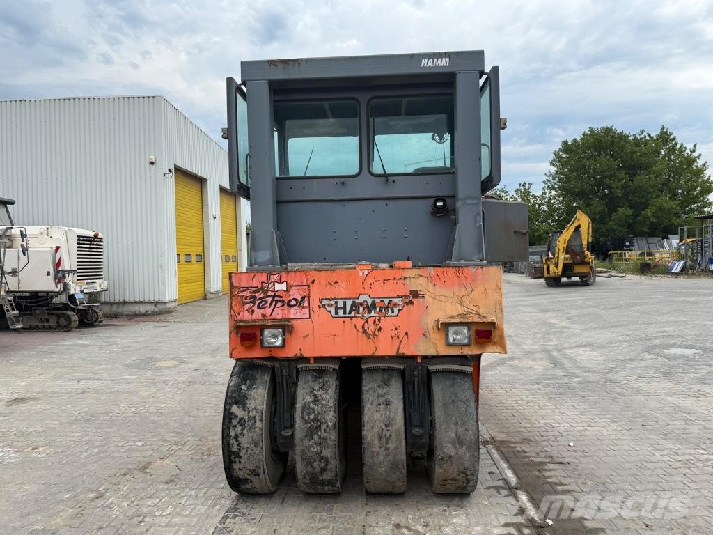 Hamm GRW 15 Пневматичні катки
