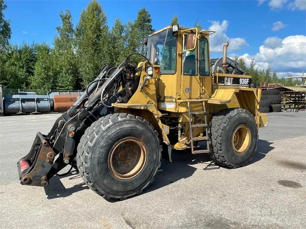 CAT 936F Фронтальні навантажувачі