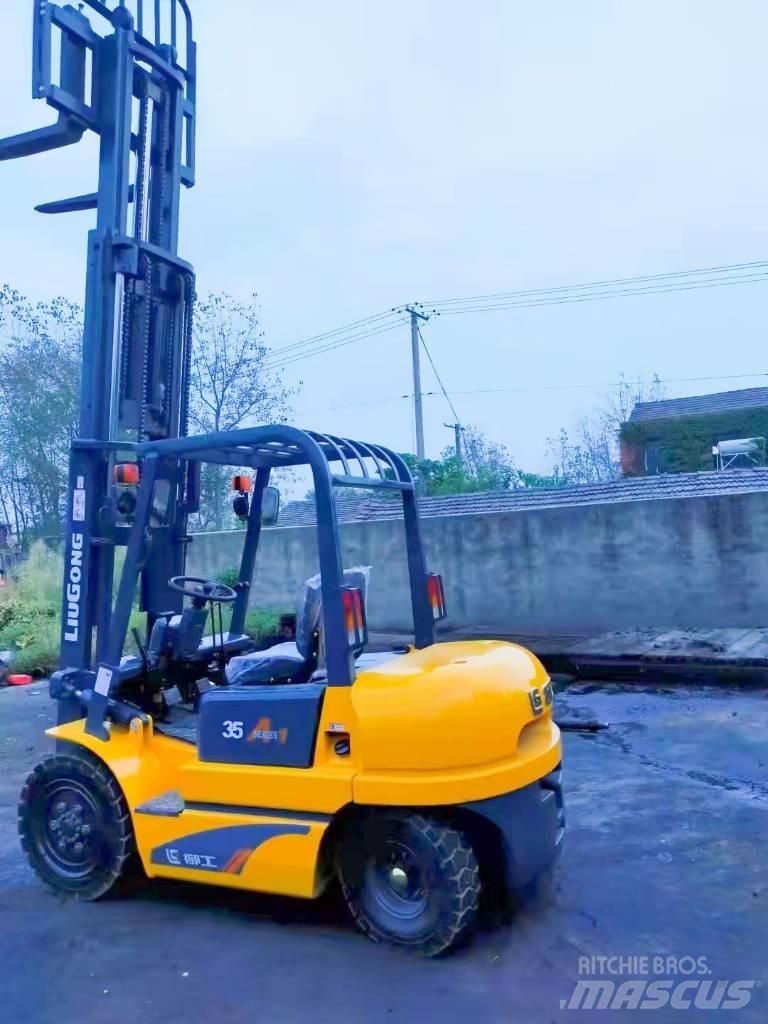 LiuGong CPC 35 Дизельні навантажувачі
