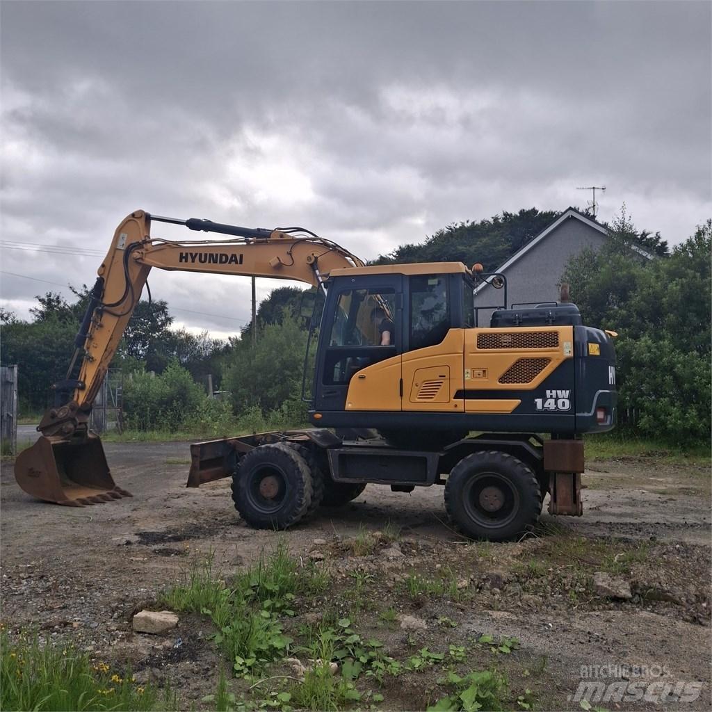 Hyundai HW 140 A Колісні екскаватори