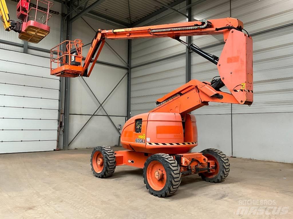 JLG 600 AJ Колінчаті підйомники